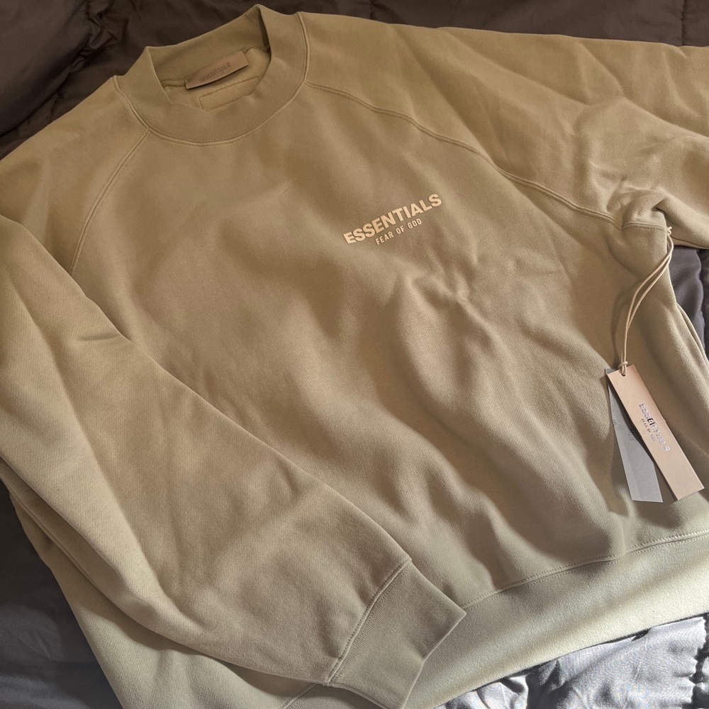 Essentials Crewneck